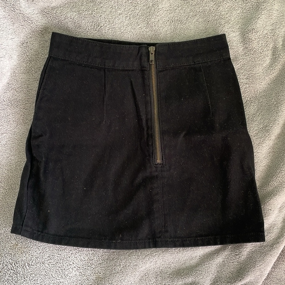 Princess Polly (Lioness) The Lola Mini Black Skirt - Picture 4 of 4